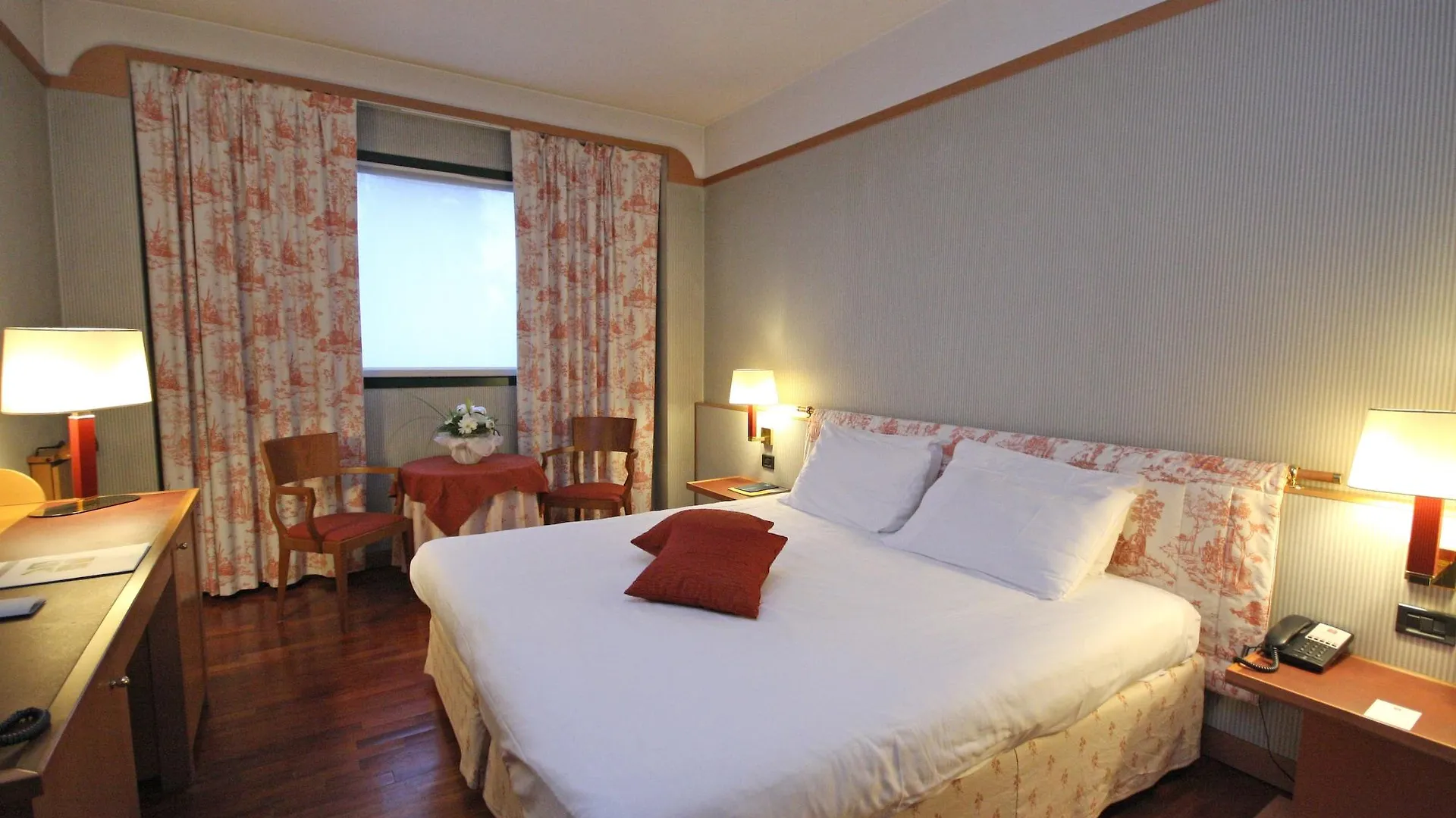 Hotel Della Rotonda Saronno 4*,